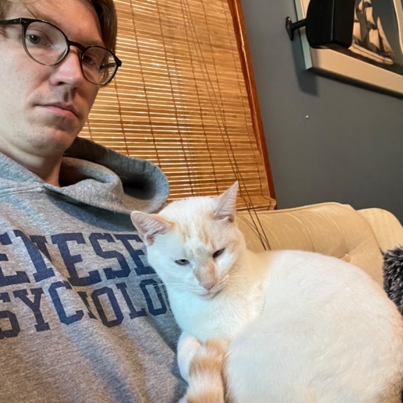 Meet your Posher, Cory - Picture 4 of 5